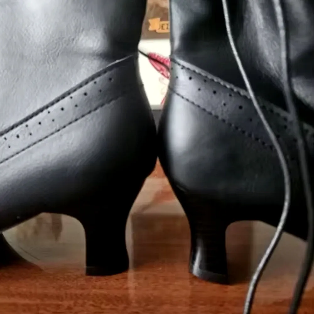 Fashion Pointed Toe Thick Sole Short Boot