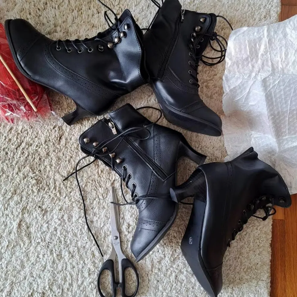 Fashion Pointed Toe Thick Sole Short Boot
