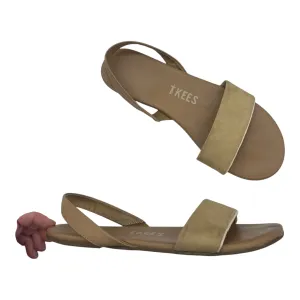 Sandals Flats By Clothes Mentor In Tan, Size:7