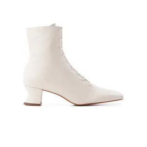 Trafalgar Off White Leather