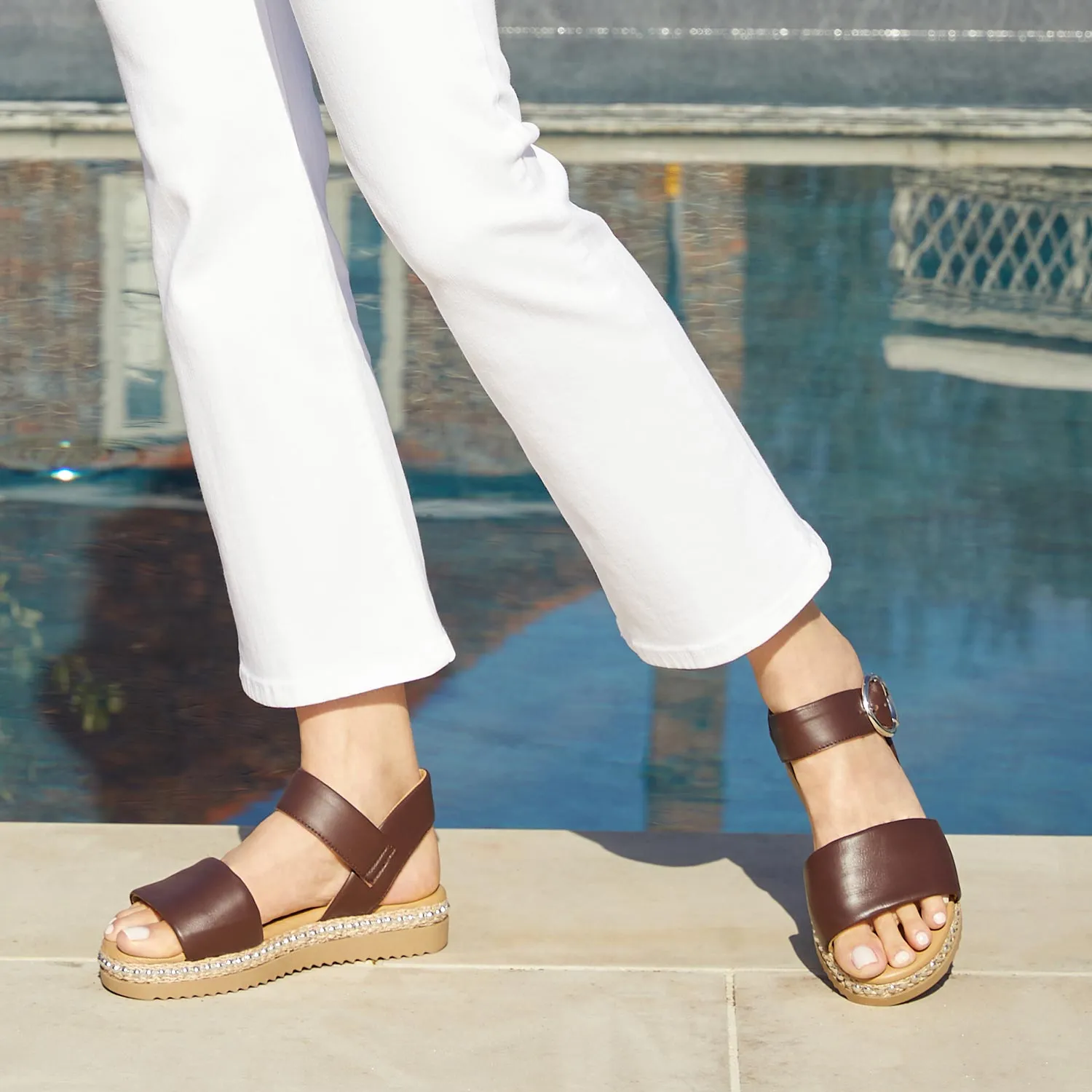 Walker: Chocolate Leather